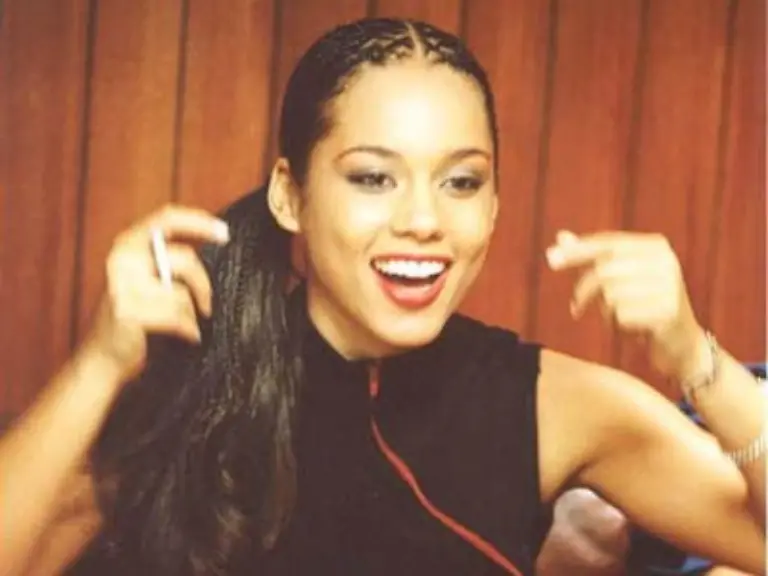 Alicia-Keys-die-dort-wieder-auf-ihr