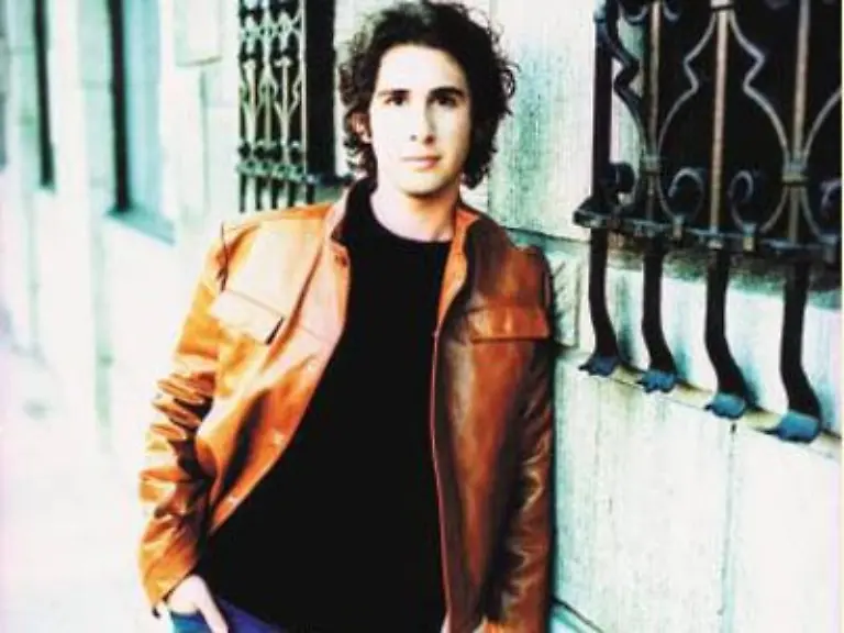 Josh-Groban-bricht-die-Herzen-der-haertesten-Soap-Seher-da-wird-er-doch-ein-paar-Politiker-erweichen-koennen