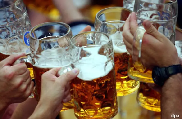 Biertrinker-haben-es-da-auch-nicht-leichter-auch-sie-sind-mit-16-Prozent-dabei