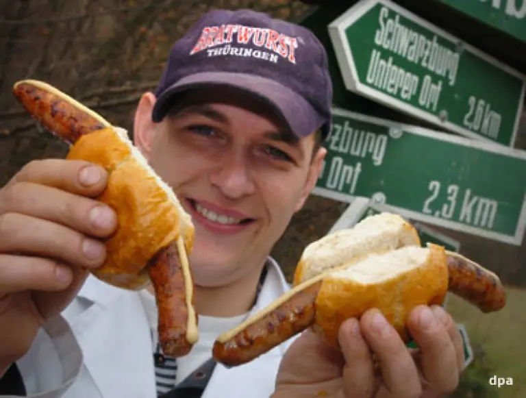 Bestellen-Sie-hingegen-bei-Ihrem-Lieblingsimbiss-eine-Wurst-zahlen-Sie-den-vollen-Steuersatz