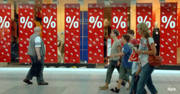 Auch-warme-Kleidung-hilft-nicht-Bei-allen-angeblichen-Superschnaeppchen-bezahlen-Sie-den-vollen-Steuersatz