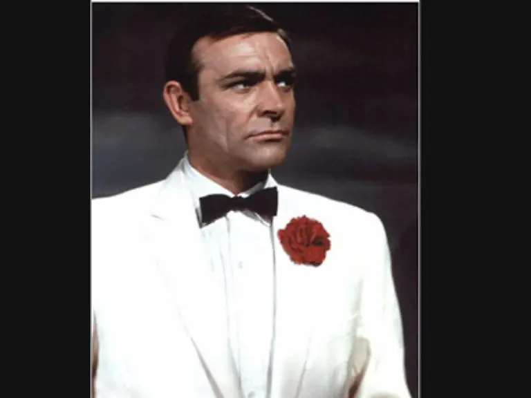 haette-der-Junge-aus-der-schottischen-Arbeiterklasse-nie-die-Rolle-des-James-Bond-erhalten-Doch-die-Leser-des-London-Daily-Telegraph-sahen-das-anders-und-stimmten-fuer-ihn