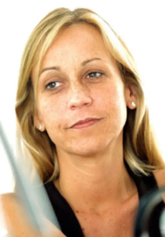 Die-vier-Jahre-juengere-Britta-Steilmann-trat-erfolgreich-in-die-Fussstapfen-ihres-Vaters-Klaus-Sie-stand-seiner-Textilfirma-als-Praesidentin-vor-Den-eigenen-Kopf-behielt-sie-Die-preisgekroente-Unternehmerin-u-a-Bundesverdienstkreuz-1995-verliess-die-Steilmann-Gruppe-wegen-unterschiedlicher-Auffassungen-ueber-die-strategische-Ausrichtung