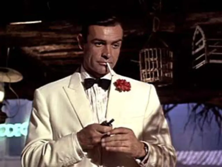 Wenig-skandalverdaechtig-fing-sein-Leben-ja-auch-an-Thomas-Sean-Connery-wurde-am-25-August-1930-in-einem-Armenviertel-im-schottischen-Edinburgh-geboren