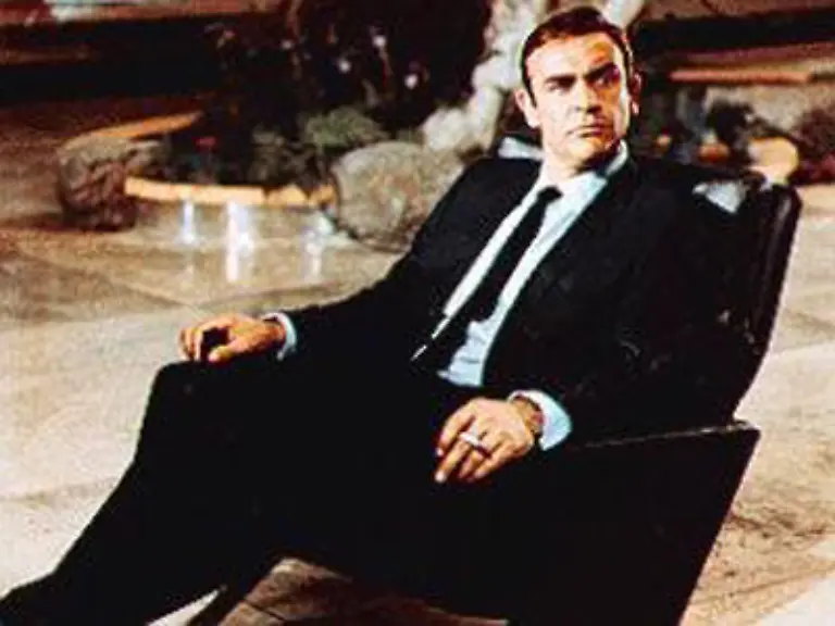 Nach-seinem-Leinwanddebuet-in-Die-blinde-Spinne-1956-folgten-mehrere-kleine-Rollen-bei-Film-und-Fernsehen-etwa-in-Robert-Days-Tarzans-groesstes-Abenteuer-1959