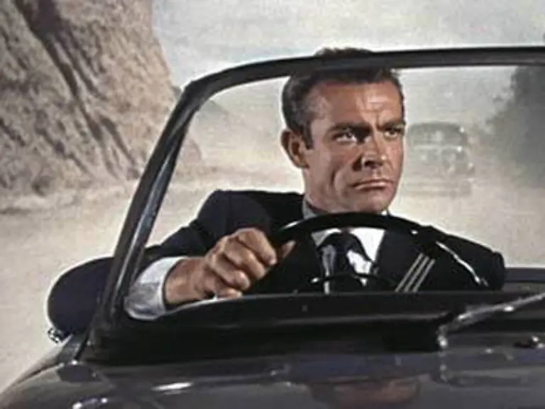 1995-ueberreichte-die-Hollywood-Foreign-Press-Association-Connery-bei-den-Golden-Globe-Awards-den-Cecil-B-DeMille-Award-fuer-herausragende-Beitraege-in-der-Unterhaltungsbranche