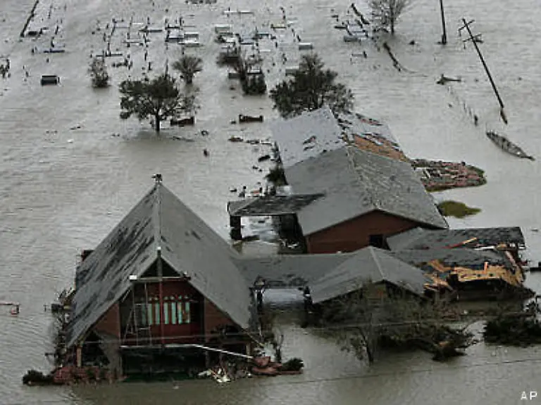 Die-Rettungsmannschaften-suchten-im-US-Bundesstaat-Louisiana-hunderte-Menschen-die-in-ihren-Haeusern-vom-Hochwasser-eingeschlossen-wurden