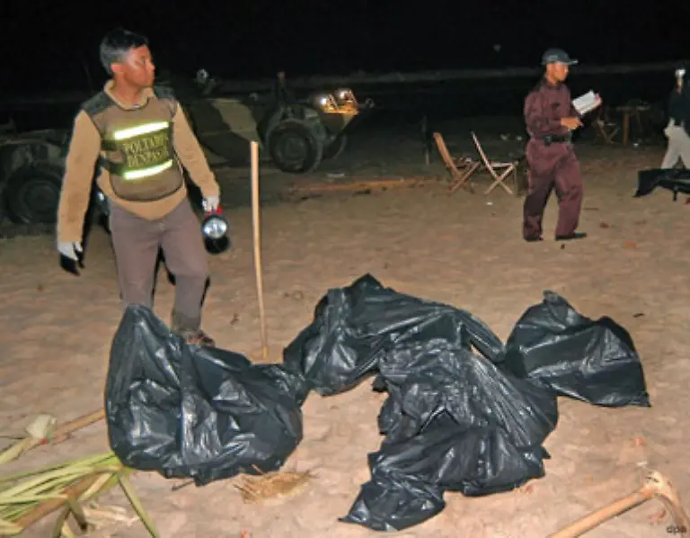 Seit-den-Anschlaegen-auf-die-Nachtclubs-in-Bali-2002-haben-Extremisten-im-mehrheitlich-moslemischen-Indonesien-fast-in-jedem-Jahr-ein-groesseres-Attentat-auf-westliche-Ziele-veruebt