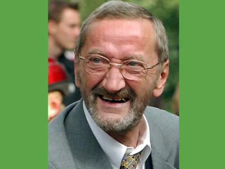 Gerhard-bekommt-einen-Halbbruder-Lothar-Vosseler-Noch-kann-der-zukuenftige-Bundeskanzler-nicht-ahnen-welche-Probleme-er-mit-seinem-Bruder-eines-Tages-haben-wird