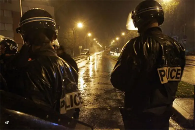 In-den-sensiblen-Vierteln-wird-die-Polizeipraesenz-als-Schikane-empfunden