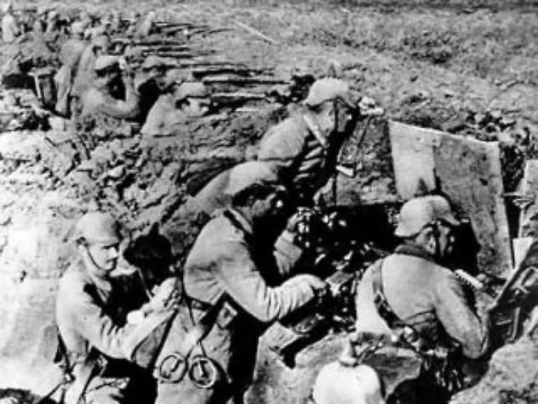 Die-ersten-Wochen-sind-fuer-das-deutsche-Heer-erfolgreich-Rasch-dringen-die-Einheiten-ueber-Belgien-nach-Nordfrankreich-vor