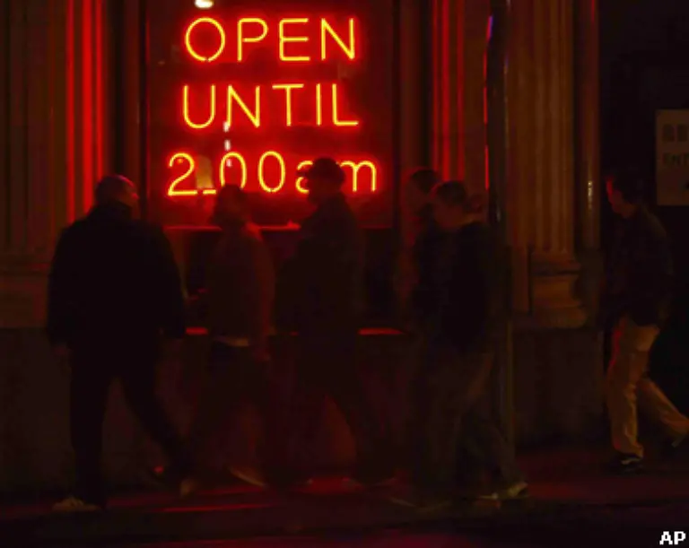 Landesweit-beantragten-inzwischen-60-326-Gaststaetten-Kneipen-und-andere-Lokalitaeten-die-Lizenz-zum-Ausschank-von-Alkohol-in-der-Nacht