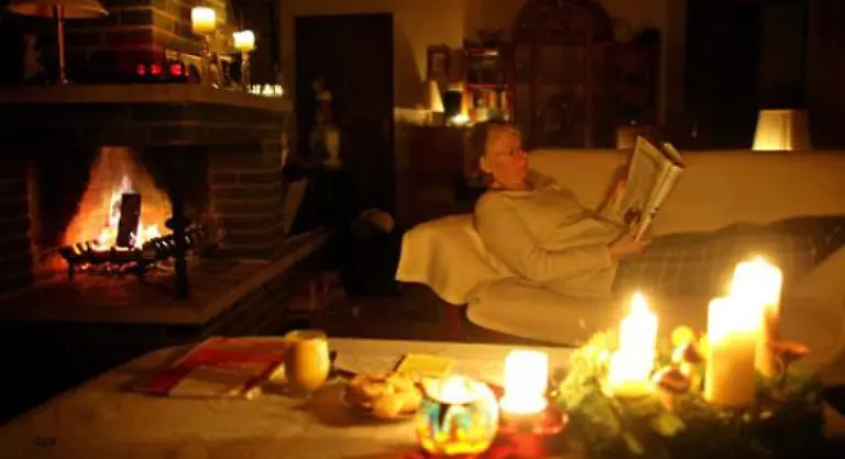 Heftige-Schneefaelle-von-in-der-Region-bisher-nicht-gekanntem-Ausmass-und-stuermischer-Wind-stuerzten-das-gesamte-Muensterland