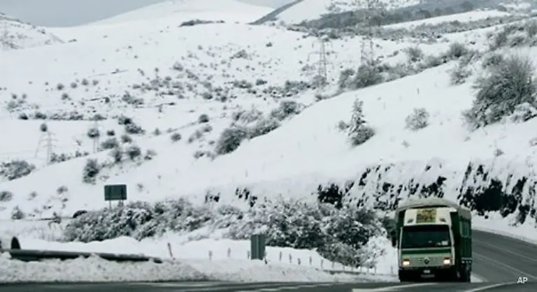 Auch-wenn-viele-Strassen-mittlerweile-von-Schnee-befreit-sind