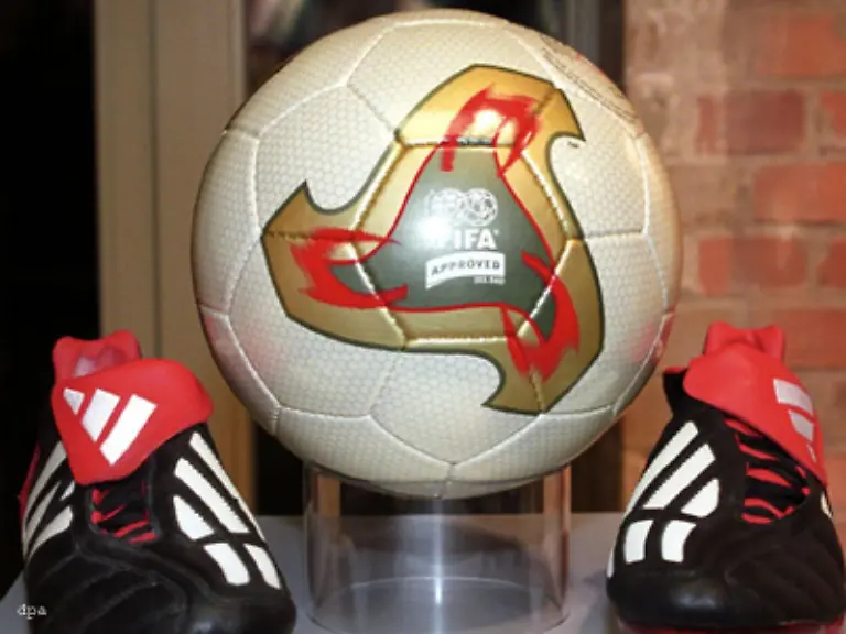 Vom-Vorgaengermodell-schlug-adidas-mehr-als-sechs-Millionen-Exemplare-los