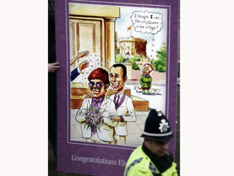 war-die-Queen-nicht-bei-der-Zeremonie-anwesend-Lediglich-die-Eltern-nahm-das-Paar-mit-ins-Amt