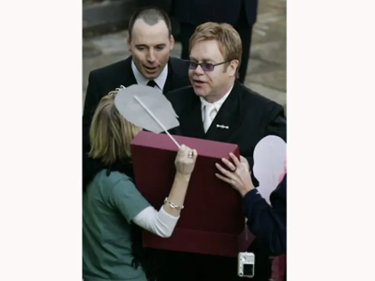 Und-dass-das-nicht-Kreti-und-Pleti-von-der-Strasse-sind