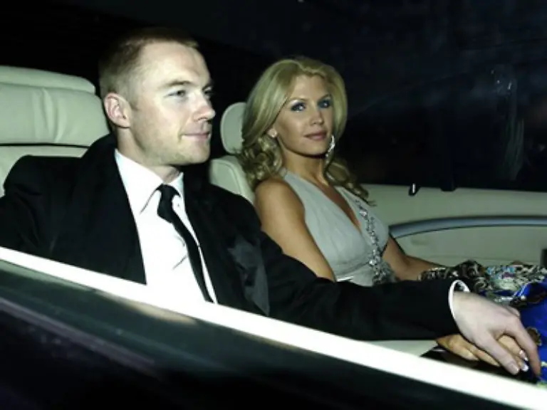 Ueber-Ronan-Keatings-Gesicht-nebst-Gattin-huscht-gar-ein-Laecheln