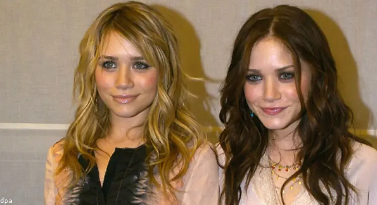 Auf-den-Plaetzen-folgen-die-Schauspielerin-Mary-Kate-Olsen-rechts-im-Bild-133