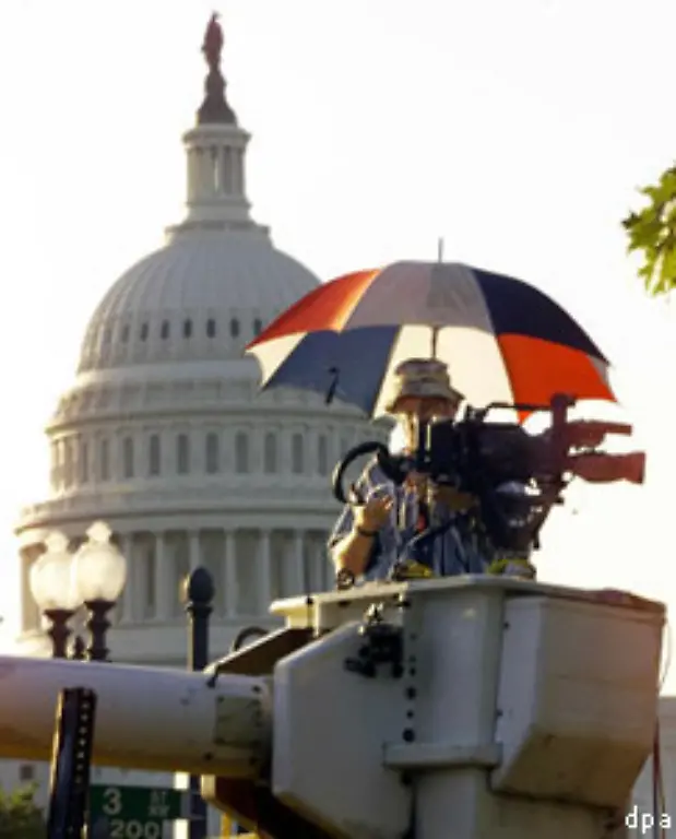 Eine-Untersuchung-zeigt-dass-die-drei-grossen-US-Sender-im-vergangenen-Jahr-nur-acht-Minuten-von-insgesamt-mehr-als-14-500-Nachrichtenminuten-ueber-die-in-der-Liste-aufgefuehrten-Krisen-berichtet-haben