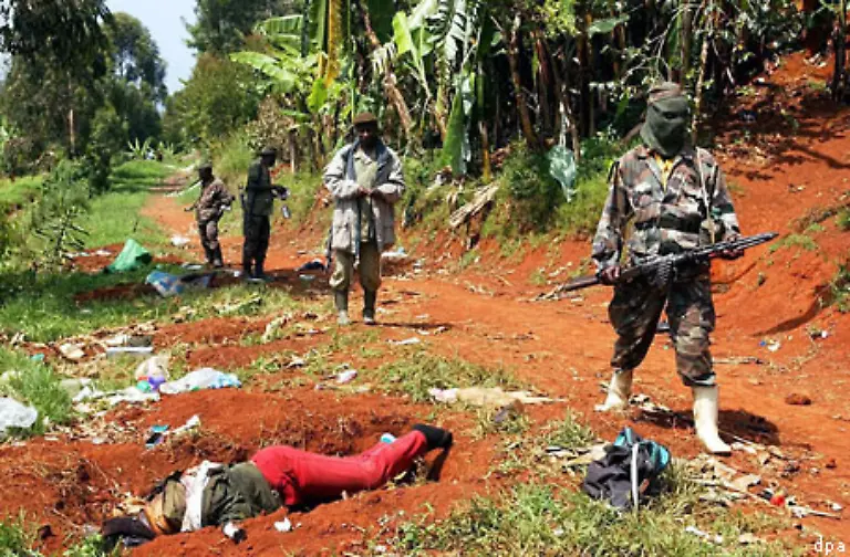 Zehntausende-Menschen-wurden-seither-aus-dem-Gebiet-vertrieben-Kaempfe-gab-es-auch-in-anderen-Teilen-des-Landes
