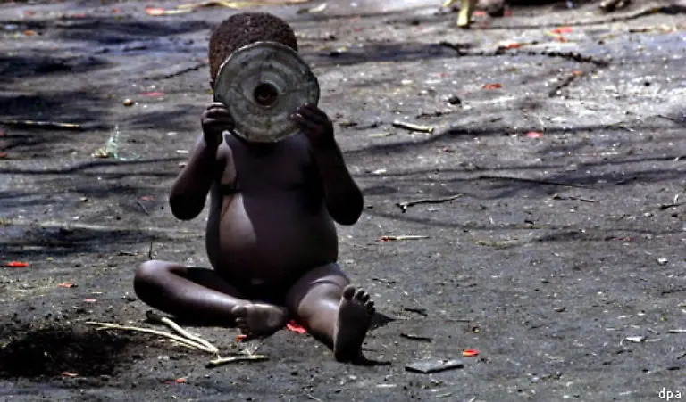 Doch-selbst-jene-Gegenden-der-Demokratischen-Republik-Kongo-die-weitgehend-friedlich-sind-zaehlen-zu-den-Krisenregionen-Nur-wenige-Menschen-haben-Zugang-zu-medizinischer-Versorgung