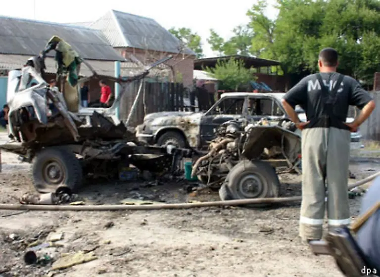 Eine-weitere-vergessene-Krise-verortet-Aerzte-ohne-Grenzen-in-Tschetschenien-Noch-immer-ist-die-Zivilbevoelkerung-Tschetscheniens-der-brutalen-Gewalt-der-Streitkraefte-der-Russischen-Foederation-und-tschetschenischer-bewaffneter-Gruppen-ausgesetzt