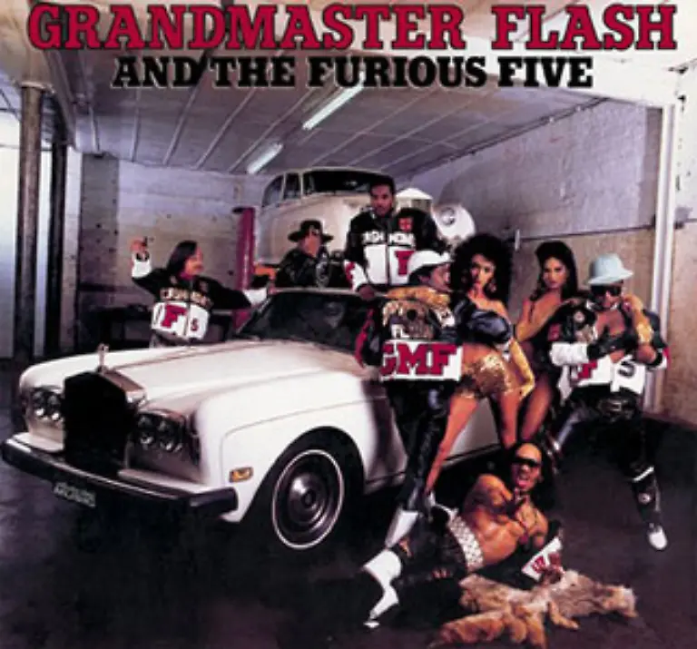 Seit-den-Tagen-von-Grandmaster-Flash-und-Co-den-Urvaetern-der-Szene-ist-HipHop-in-den-USA-fest-in-schwarzer-Hand