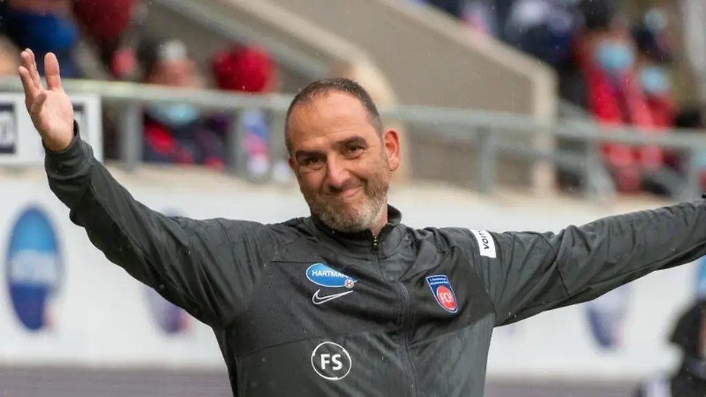 Heidenheims-Trainer-Frank-Schmidt