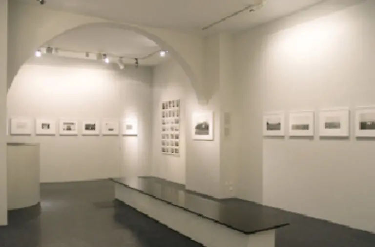 Zu-sehen-sind-die-Bilder-im-Rahmen-der-Ausstellung-Heinrich-Riebesehl-Wilhelm-Schuermann-Noch-bis-zum-28-Februar-in-der-Galerie-Kicken-Linienstrasse-155-10115-Berlin-Geoeffnet-Di-Sa-14-bis-18-Uhr-Weitere-Infos-unter-http-www-kicken-gallery