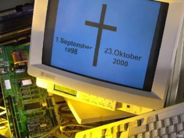 Damit-waeren-wir-im-Muellbereich-Aktion-29-lautet-Recycle-deinen-Computer-und-heisst-auch-lass-ihn-nicht-irgendwann-im-Keller-versauern-oder-wirf-ihn-gar-in-den-Muell