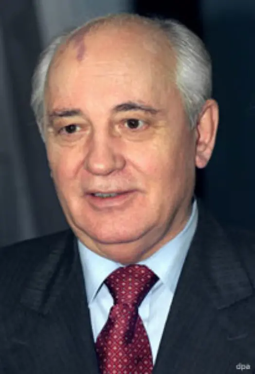 Dafuer-ist-die-Welt-dem-am-2-Maerz-1931-im-suedrussischen-Dorf-Priwolnoje-bei-Stawropol-geborenen-Staatsmann-dankbar-Ein-Grossteil-seiner-russischen-Landsleute-nimmt-Gorbatschow-dagegen-den-Zerfall-der-UdSSR-uebel