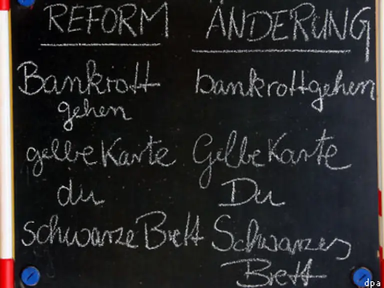Beraten-wurden-Vorschlaege-in-den-Bereichen-der-Getrennt-und-Zusammenschreibung-der-Gross-und-Kleinschreibung-der-Zeichensetzung-und-der-Worttrennung-am-Zeilenende
