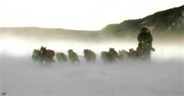 Das-Wort-Iditarod-stammt-aus-der-Sprache-der-Shageluk-Indianer-die-ihren-Heimatfluss-hihedhod-nannten-Ort-der-Ferne