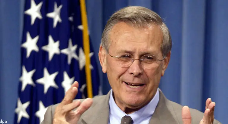 22-Januar-2003-US-Verteidigungsminister-Rumsfeld-bezeichnet-die-erklaerten-Kriegsgegner-Deutschland-und-Frankreich-als-altes-Europa-Das-neue-Europa-sind-die-anderen