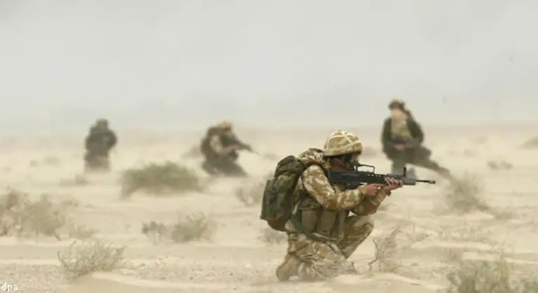 25-Maerz-2003-Die-Schlacht-um-Bagdad-beginnt-Sandstuerme-machen-den-US-Truppen-zu-schaffen