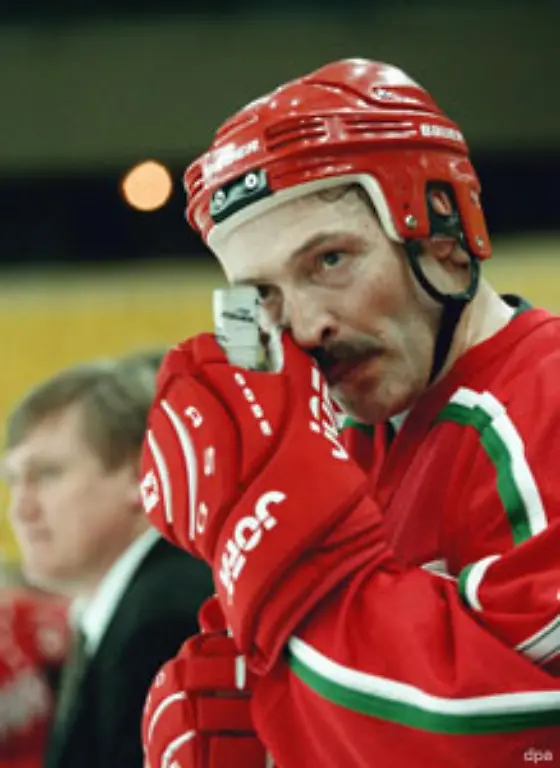 Der-Sport-soll-Naehe-zum-Volk-symbolisieren-Alexander-Lukaschenko-als-Eishockeyspieler