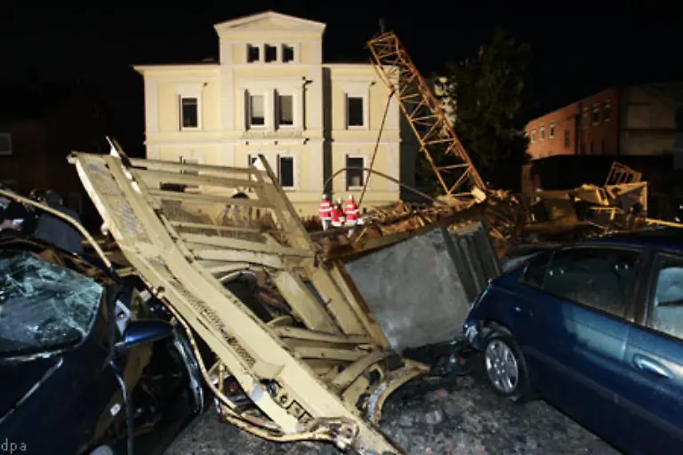 Die-Erfassung-der-Schaeden-dauert-nach-Polizeiangaben-noch-an