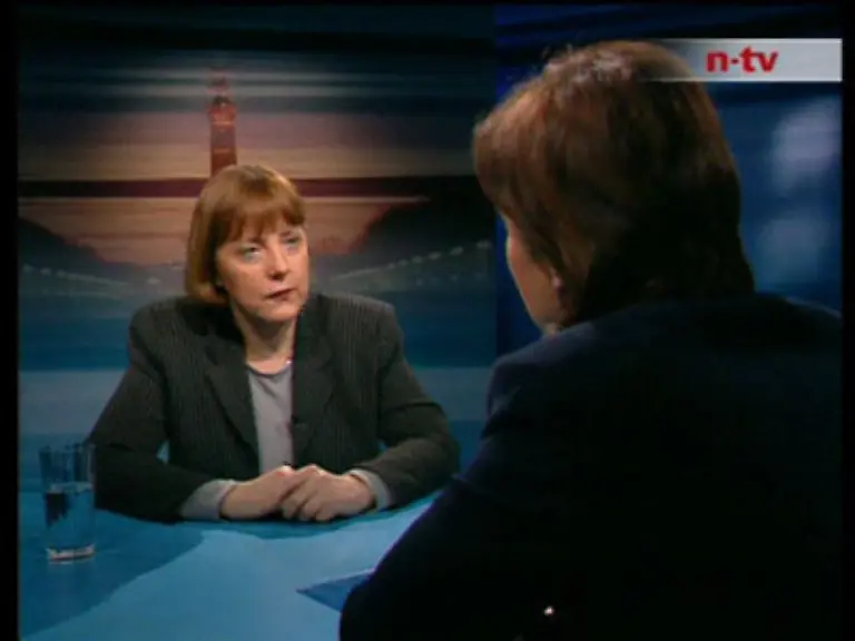 und-jene-die-einmal-wichtig-werden-sollten-wie-Jetzt-Bundeskanzlerin-Angela-Merkel-im-Jahr-2002