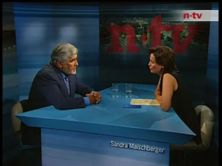 Auch-Mario-Adorf-genoss-die-angenehme-Atmosphaere-und-das-intensive-Gespraech-doch-manche-lockten-wohl-auch-die-einfachen-Freuden