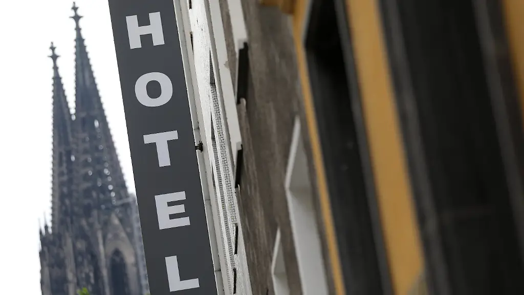 f6585abc42f6e4e4ca4cb51c453e18a8