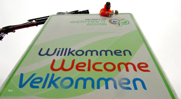 Ueberall-heisst-es-Willkommen-Welcome-Velkommen