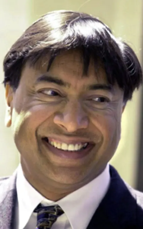 Der-Maharadscha-heisst-Lakshmi-Mittal-und-hat-es-von-einer-Kindheit-in-einer-Huette-ohne-Strom-und-fliessend-Wasser-auf-Platz-drei-der-Forbes-Liste-der-Reichen-der-Welt-gebracht