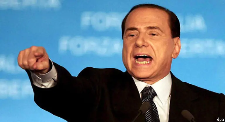 Ebenfalls-im-April-sagte-Berlusconi-ueber-die-Anhaenger-der-Opposition-Ich-habe-zu-viel-Respekt-vor-der-Intelligenz-der-Italiener-um-zu-glauben-sie-koennten-solche-Trottel-coglioni-sein-und-gegen-ihre-eigenen-Interessen-stimmen-Das-Wort-coglioni-bedeutet-woertlich-Hoden