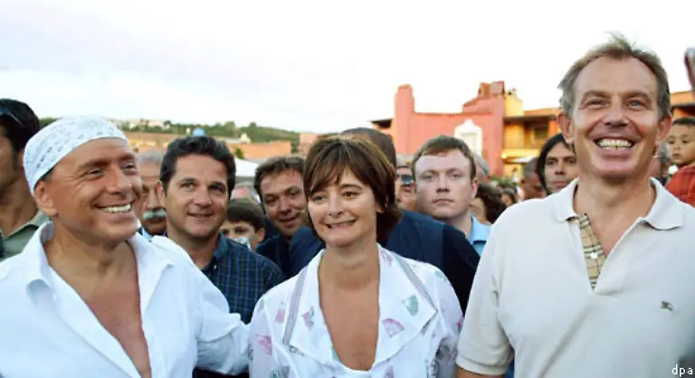 Nicht-einmal-die-Wirtschaft-laeuft-wirklich-schlecht-Von-meiner-Villa-aus-habe-ich-eine-herrliche-Panorama-Sicht-die-auch-dieses-Jahr-durch-den-Blick-auf-viele-Yachten-besticht