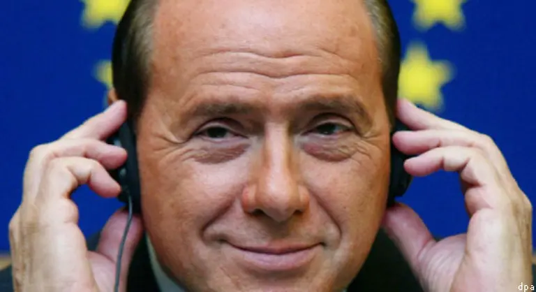 Im-Juli-2003-sagte-Berlusconi-zum-deutschen-EU-Abgeordneten-Martin-Schulz-der-ihn-waehrend-einer-Debatte-im-EU-Parlament-kritisierte-Herr-Schulz-ich-weiss-dass-ein-Mann-in-Italien-einen-Film-ueber-Konzentrationslager-der-Nazis-produziert-Ich-wuerde-sie-gern-fuer-die-Rolle-eines-Aufsehers-vorschlagen-Sie-waeren-perfekt