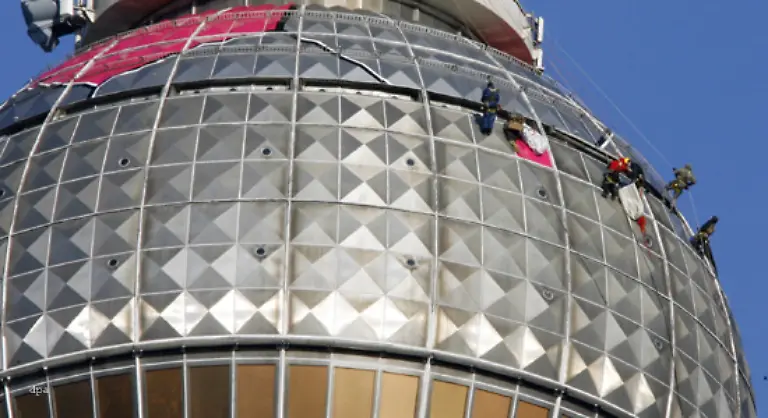 Gigantische-Ausmasse-nimmt-der-WM-Wirbel-in-Berlin-an