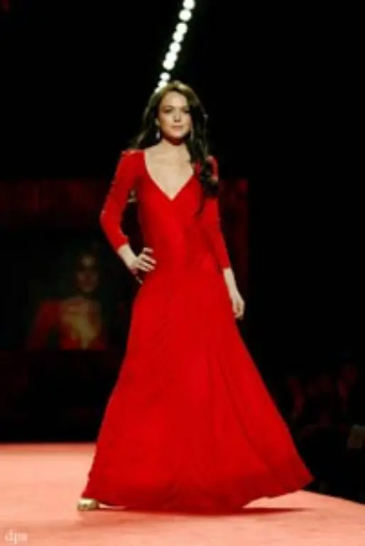 Als-sie-sich-mit-schrecklich-duennen-Aermchen-in-einer-TV-Show-gesehen-habe-sei-sie-aufgewacht-und-habe-professionelle-Hilfe-gesucht