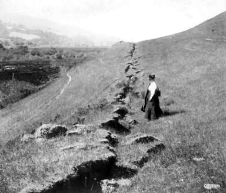 war-die-Stadt-wieder-aufgebaut-und-entwickelte-sich-bis-heute