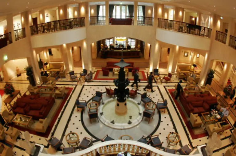 Gleich-zwei-Anlaesse-gibt-es-zu-feiern